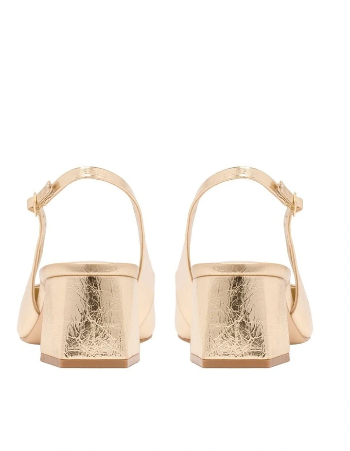 Sebba Pump in Gold image 4
