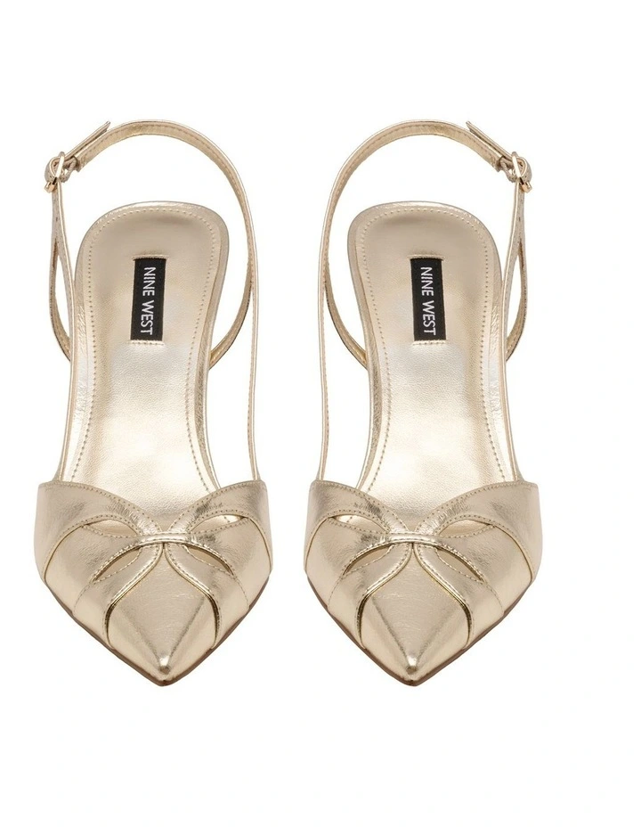 Darella Pump in Gold image 3