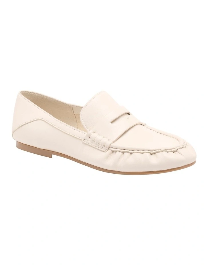 Rasco Loafer in Cream image 2