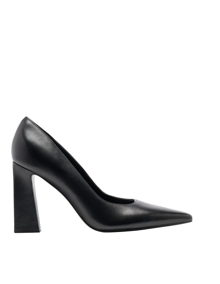 Tamant Pump in Black image 1