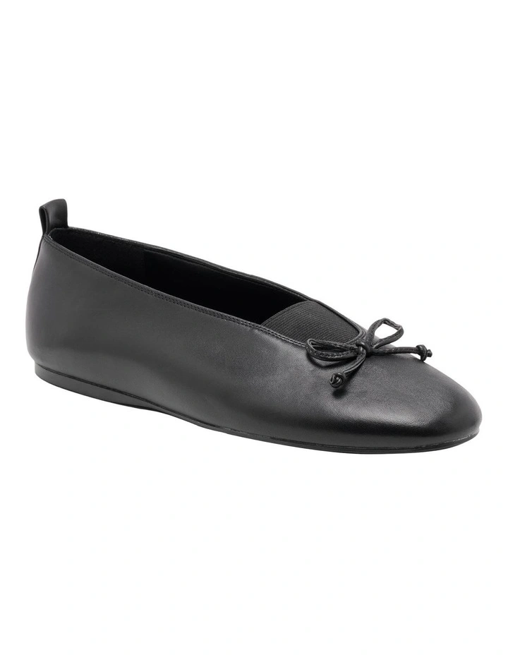 Smooch Ballet Flat in Black image 2