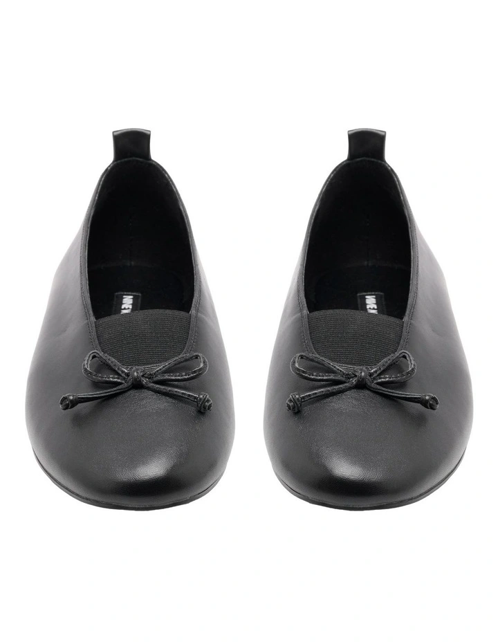 Smooch Ballet Flat in Black image 3