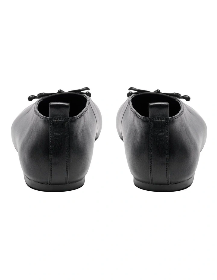 Smooch Ballet Flat in Black image 4