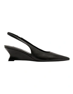 Teron Pump in Black
