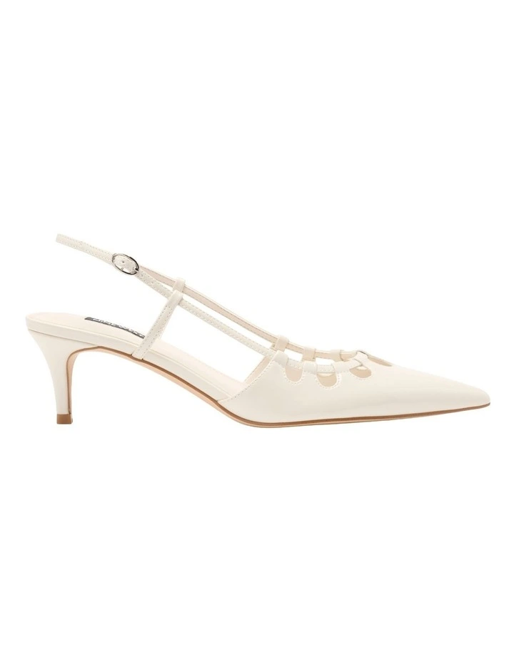 Clora Pump in Cream image 1