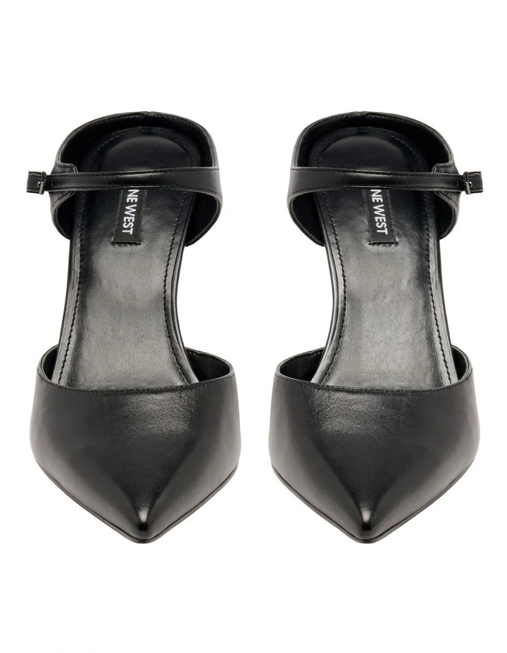 Danela Pump in Black image 3
