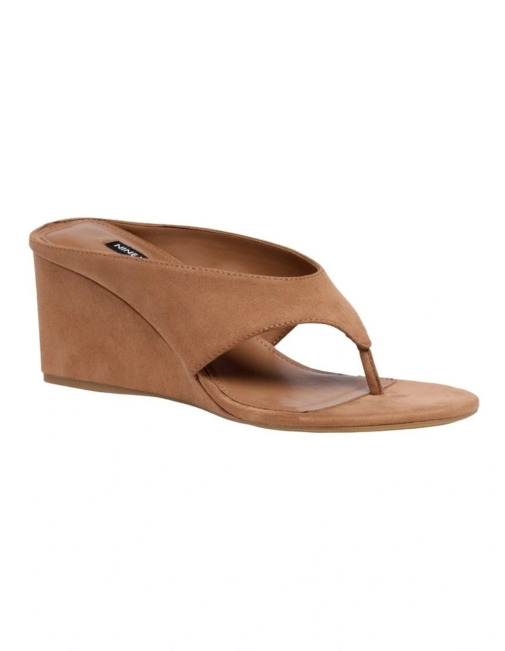 Jadde Wedge Sandal in Caramel image 2