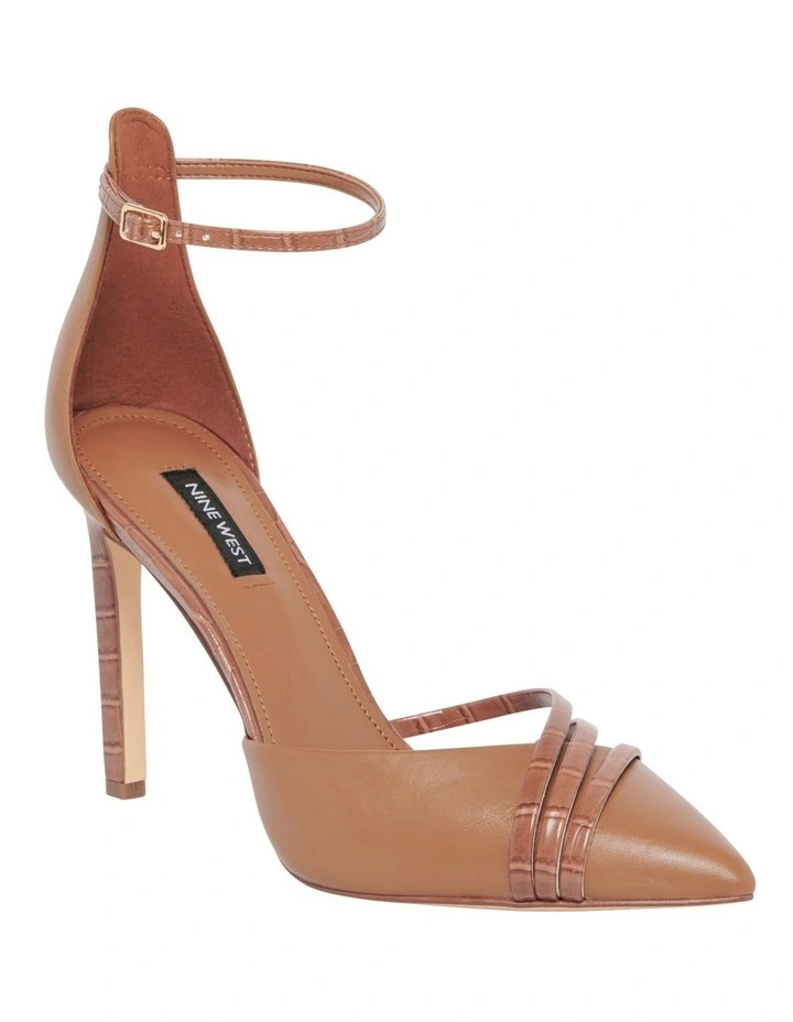 Taunt Natural Pumps image 2