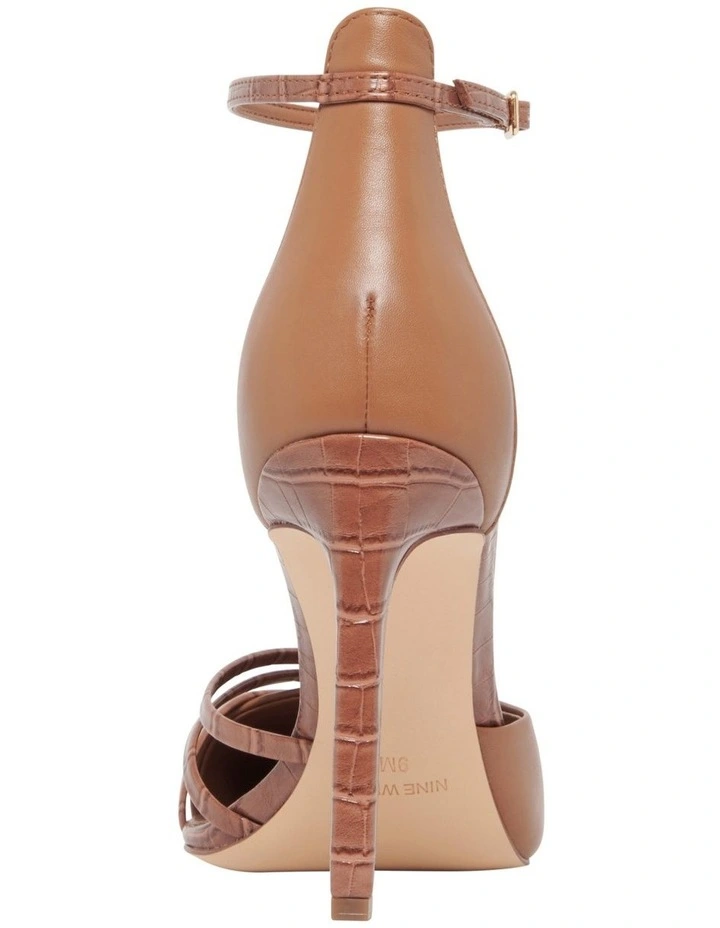 Taunt Natural Pumps image 4
