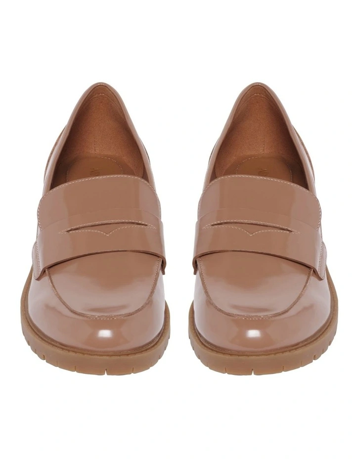 Naveen Caramel Flats image 3