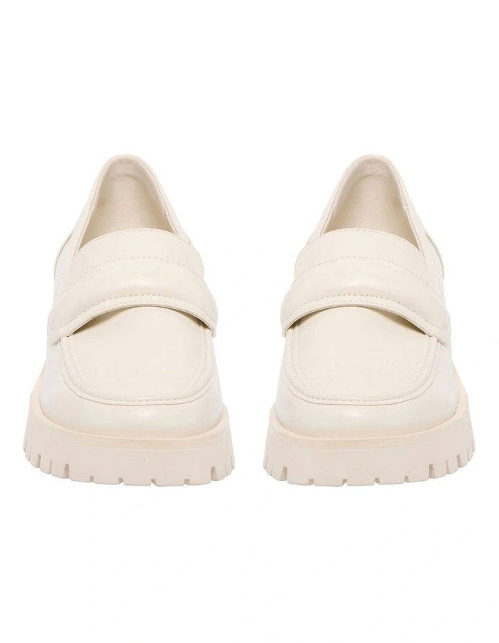 Garren Ivory Flats image 3