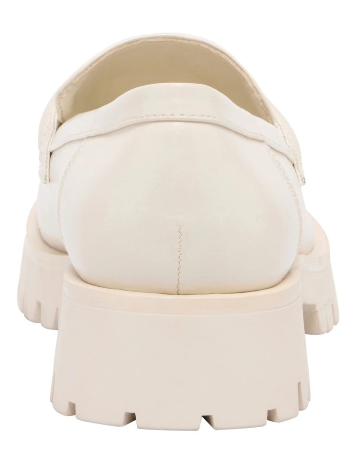 Garren Ivory Flats image 4