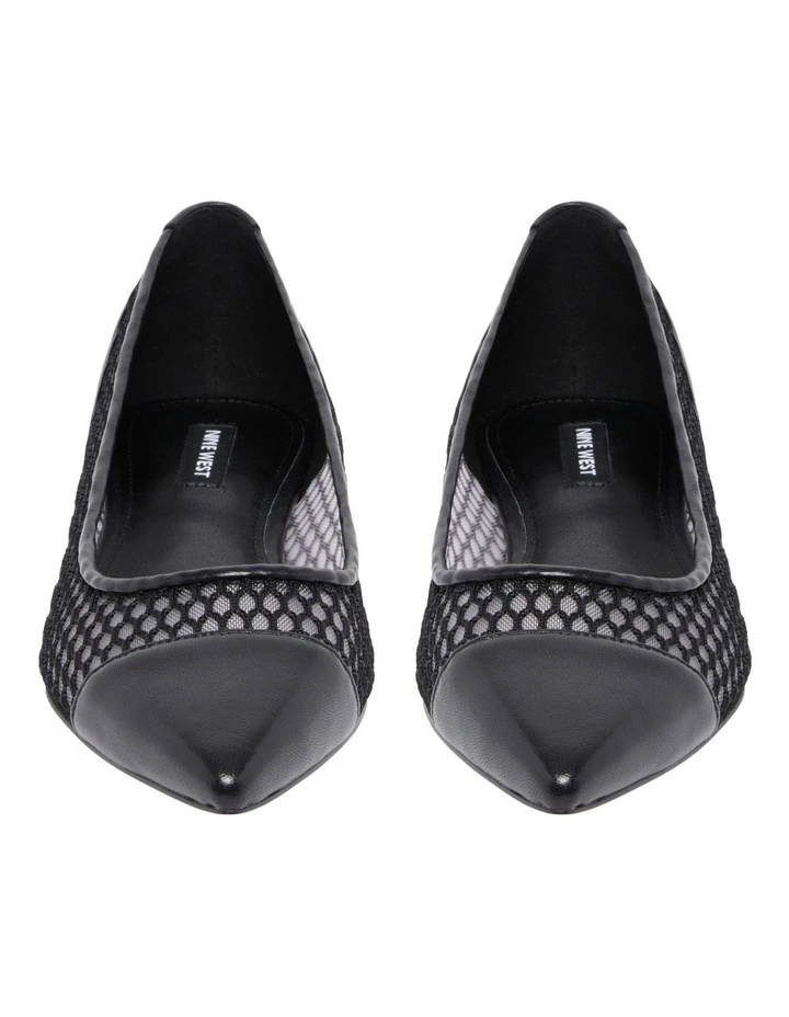 Brex Flats In Black image 3