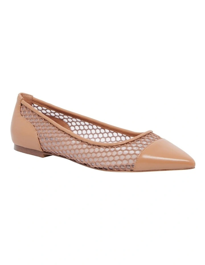 Brex Flats In Caramel image 2