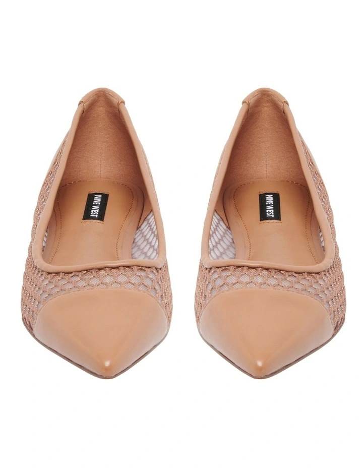 Brex Flats In Caramel image 3
