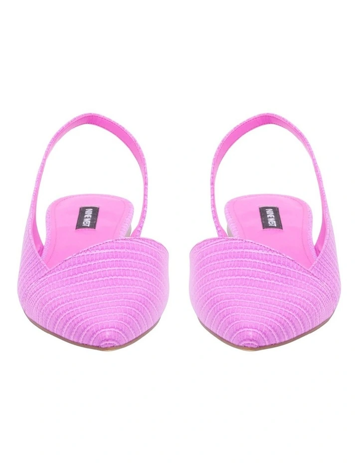 Beads Ballet Flat Shoe In Magenta image 3