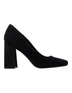 Yolend Pump in Black