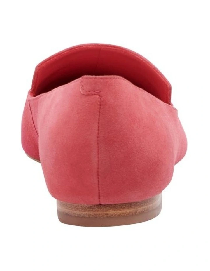 Abay Flat in Pink image 4