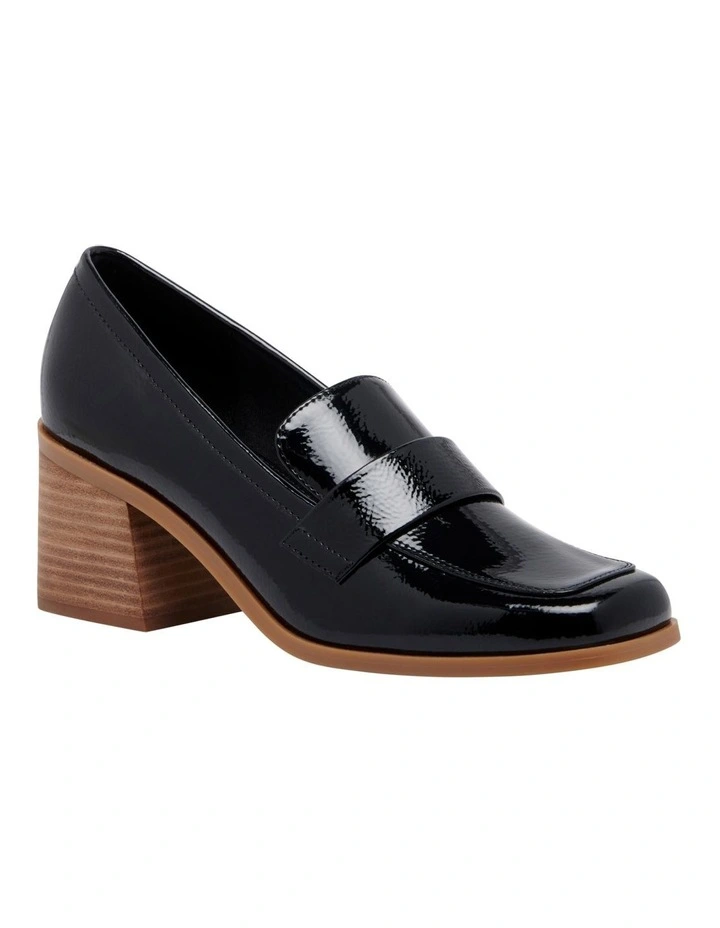 Chari Pump in Black image 2