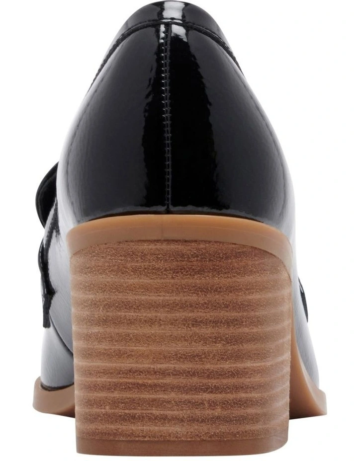 Chari Pump in Black image 4