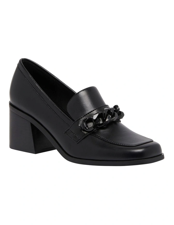 Char Pump in Black image 2