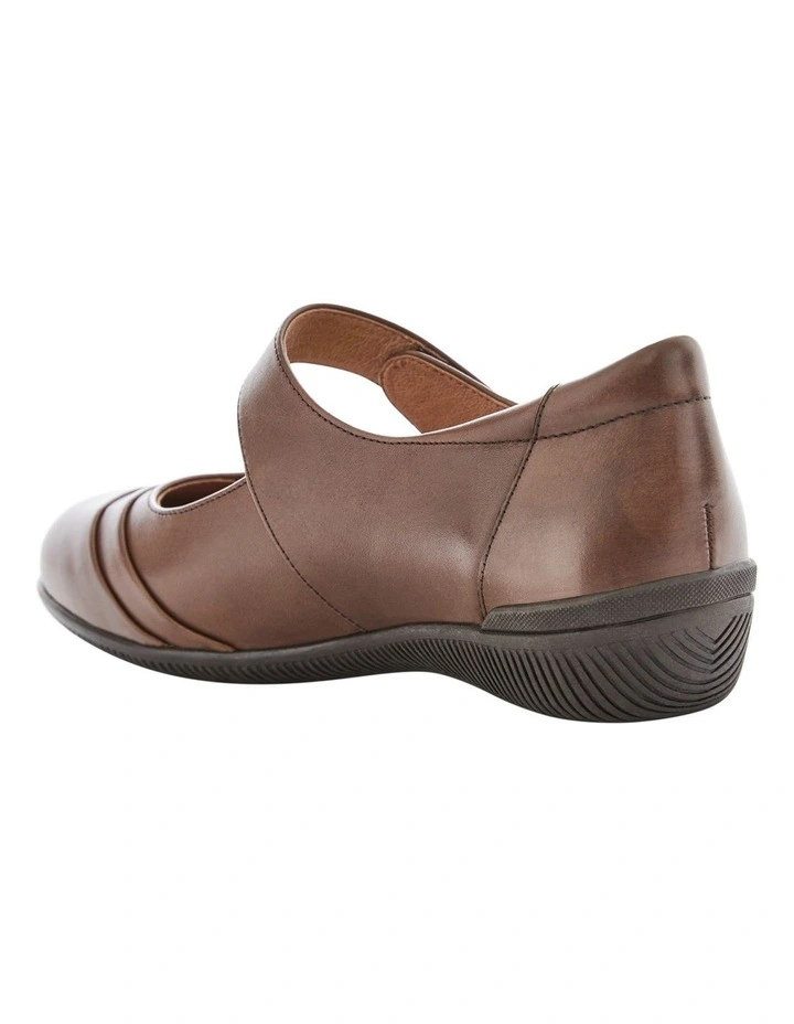Winston Sandals in Brown Glove image 3