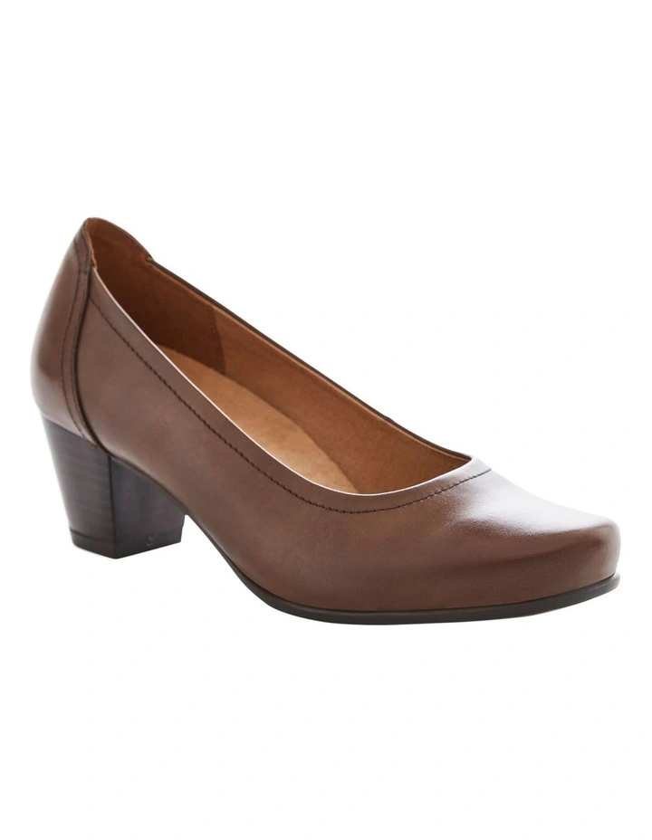Cyrus Heeled Shoes in Brown Glove image 2