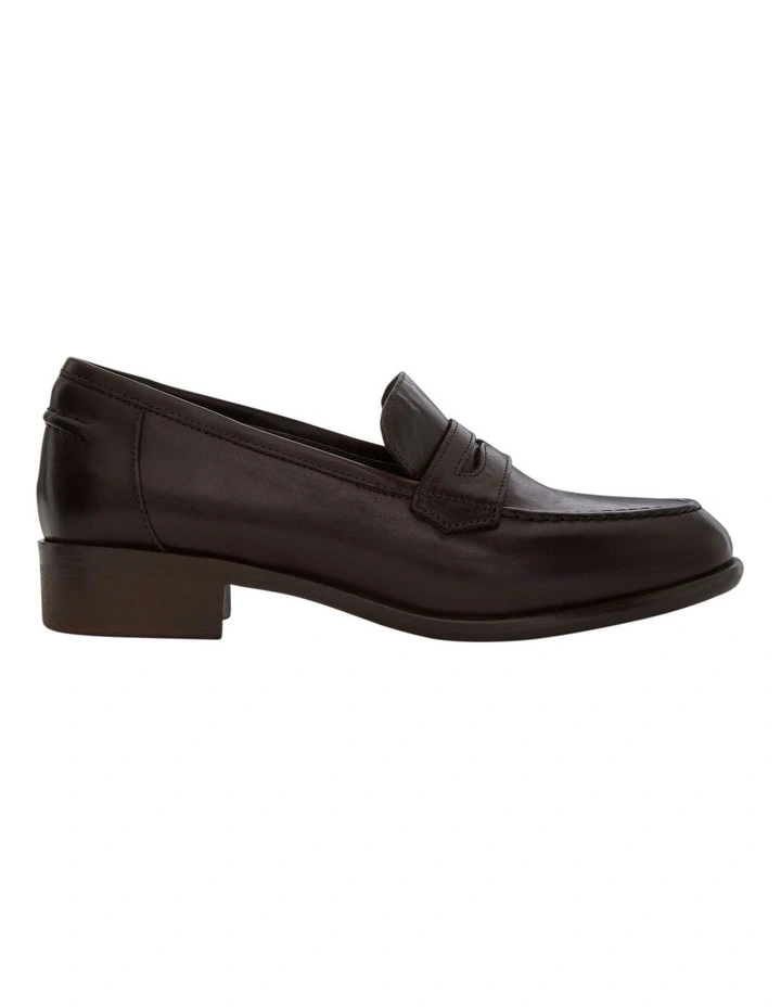 Lavena Flat Shoes in Chocolate Leather image 1