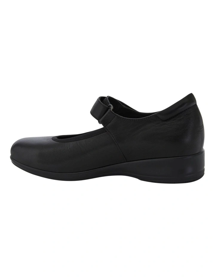Maguire Flat Leather Shoes in Black image 4