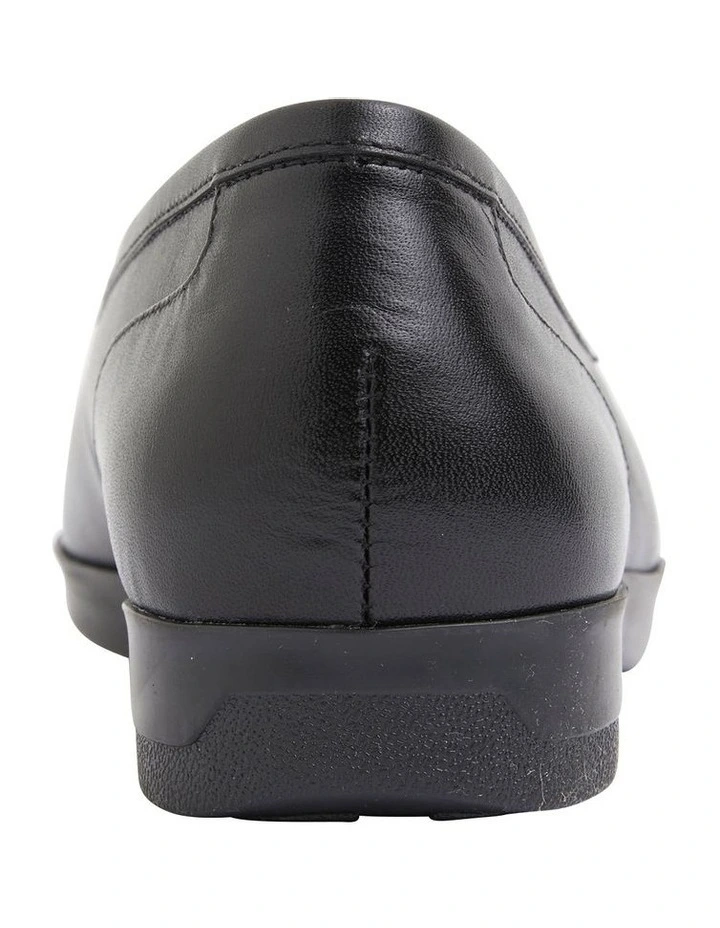 Verse Black Glove Flat Shoes image 5