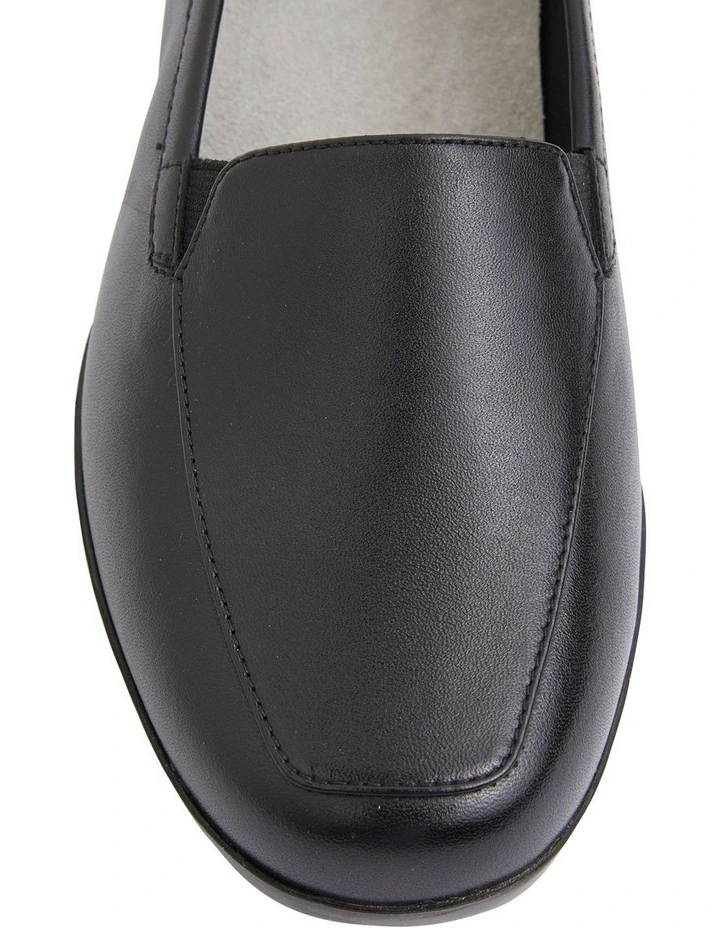 Verse Black Glove Flat Shoes image 7