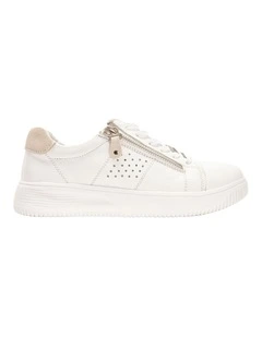 Novella Sneakers in White