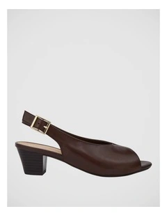 Hilda Sandals in Brown Leather