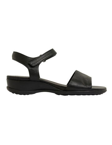 wide steps sandals
