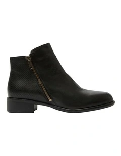 Lorenzo Boots in Black Leather