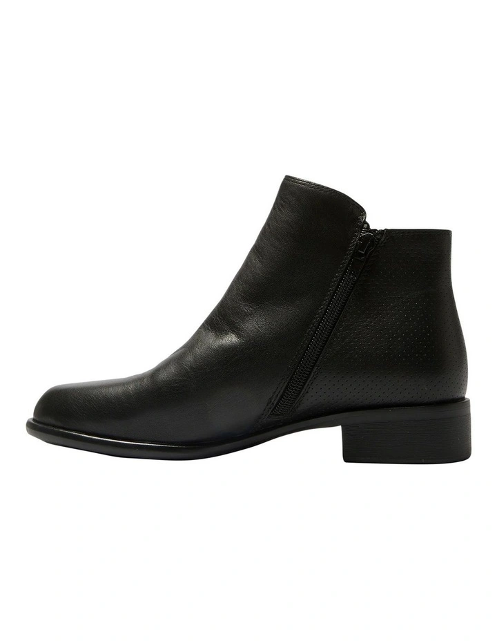 Lorenzo Boots in Black Leather image 4
