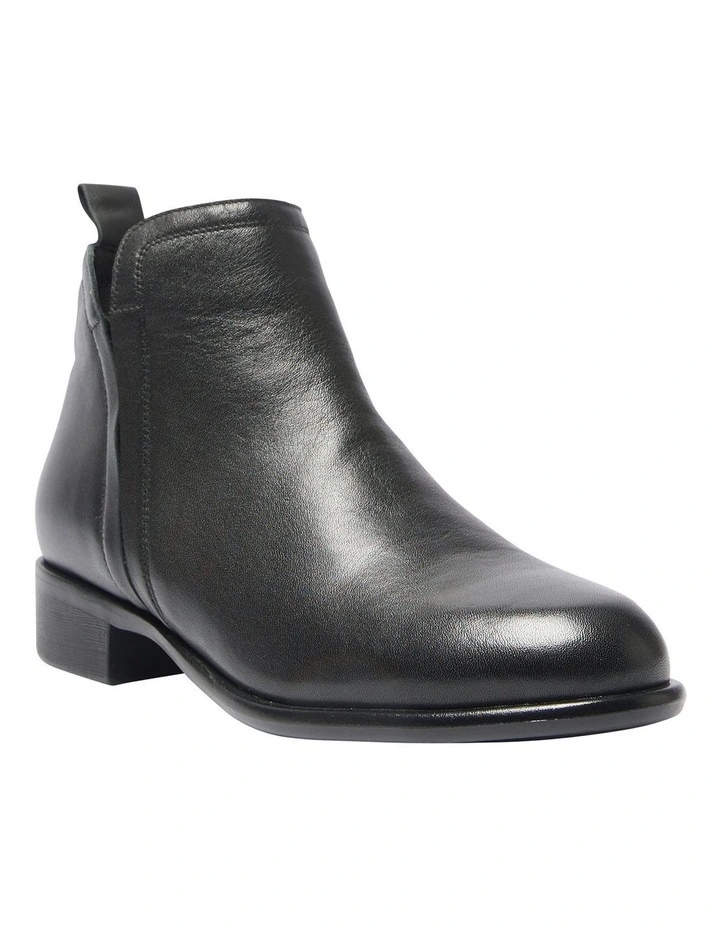 Lance Boots in Black Leather image 3