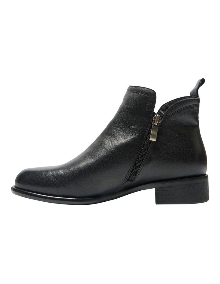 Lance Boots in Black Leather image 4