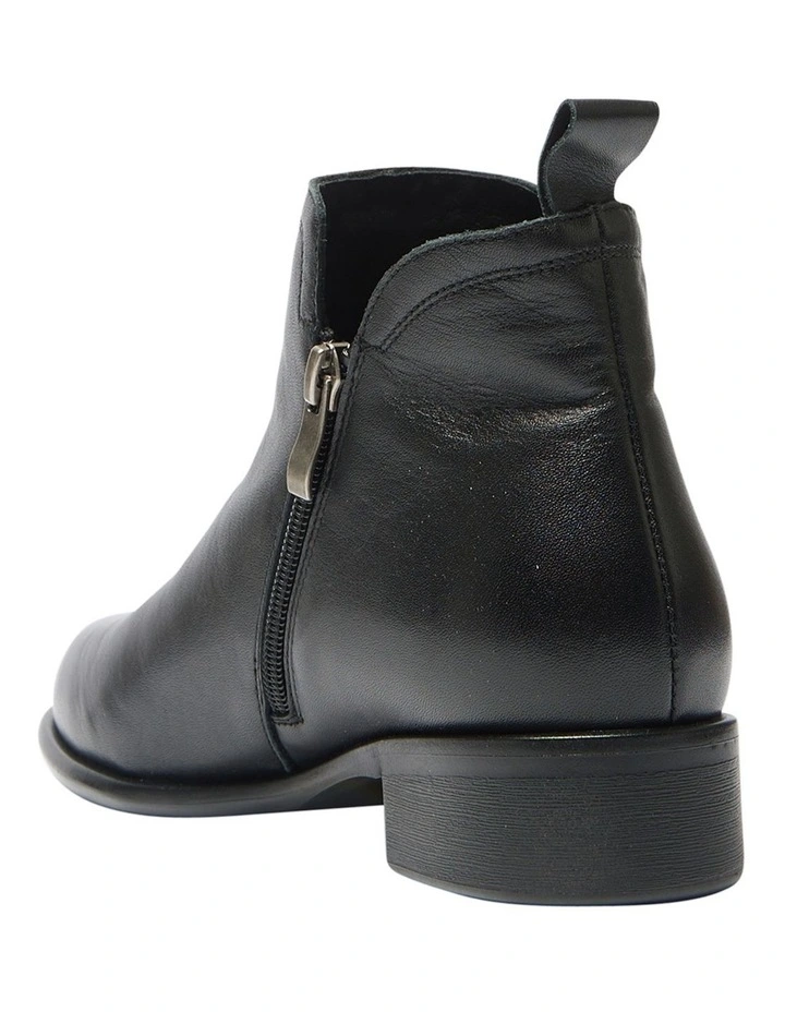 Lance Boots in Black Leather image 6