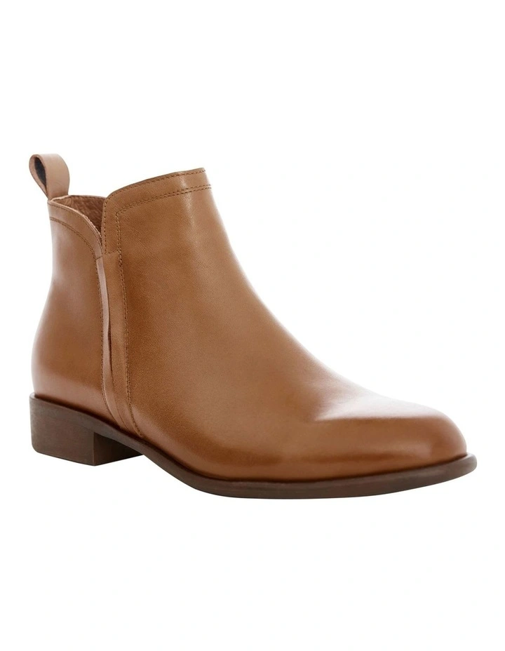 Lance Leather Boots in Mid Brown image 2