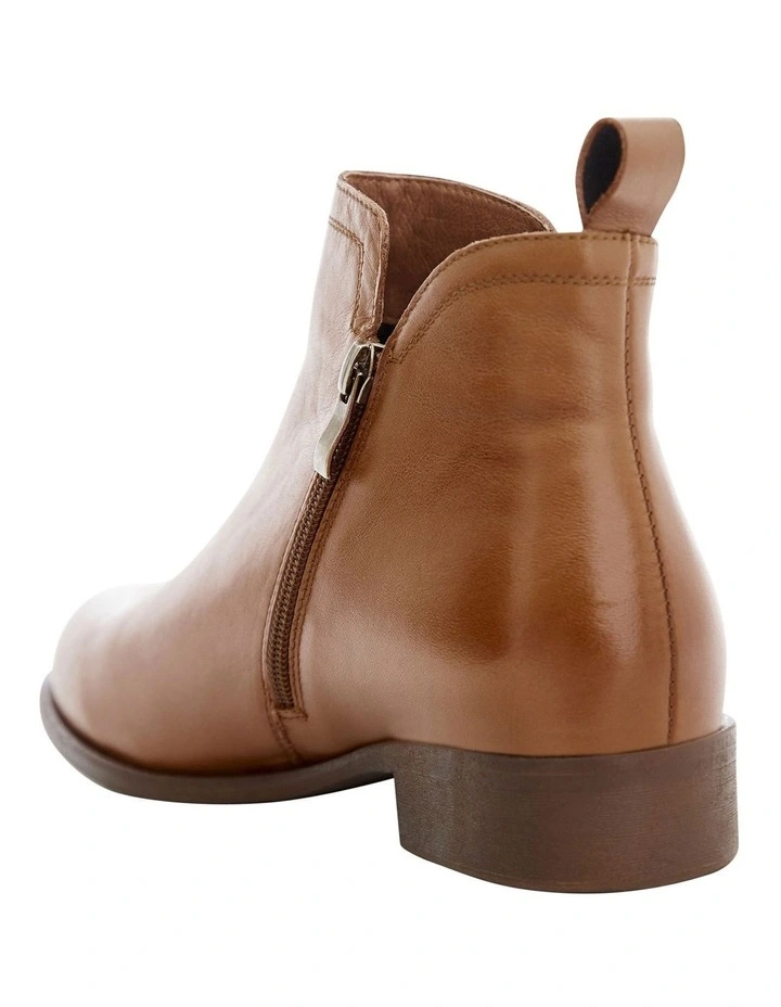 Lance Leather Boots in Mid Brown image 3
