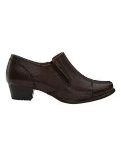 Dave Flat Shoes in Brown Leather