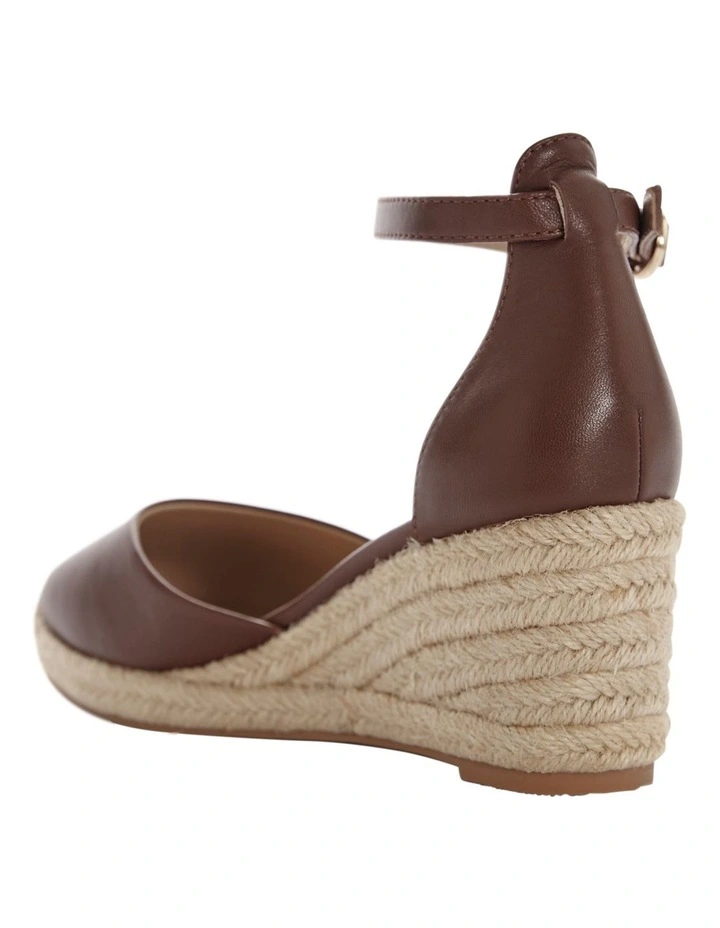 Peru Wedges in Chocolate Leather image 3