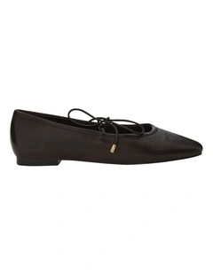 Petina Flat Shoes in Chocolate Leather