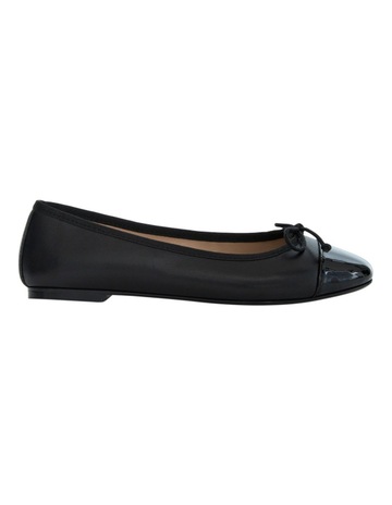 BLACK PATENT/GLOVE colour