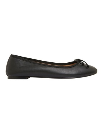Black Glove colour