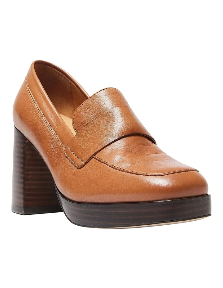 Hume Heeled Shoes in Tan Leather image 2