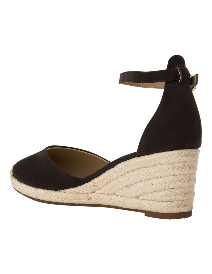 Peru Shoes in Chocolate Suede image 3