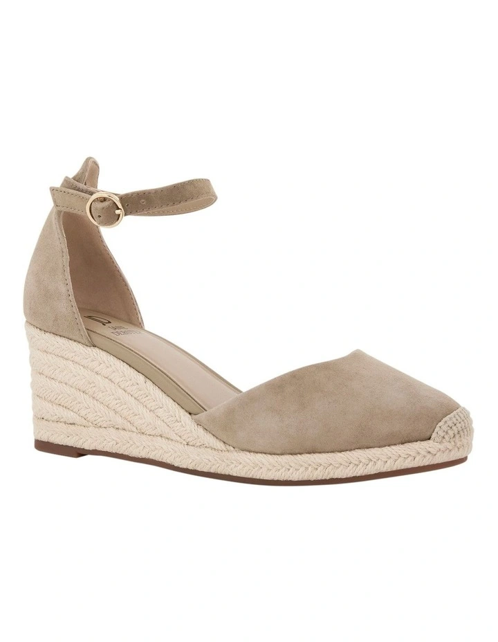 Peru Shoes in Taupe Suede image 2