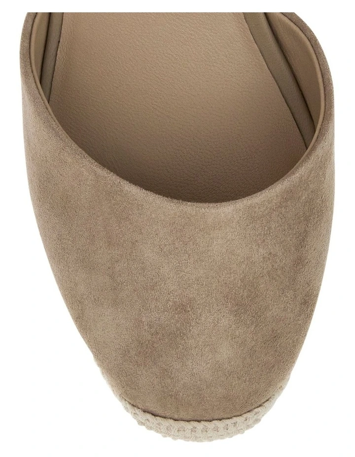 Peru Shoes in Taupe Suede image 4